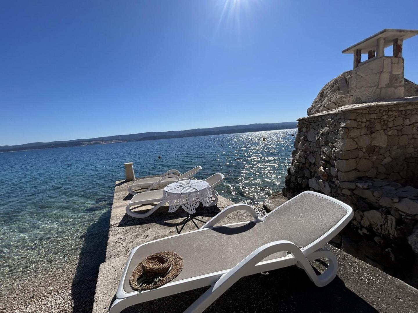 Azure Apartments By The Sea Near City Omiš Exterior foto