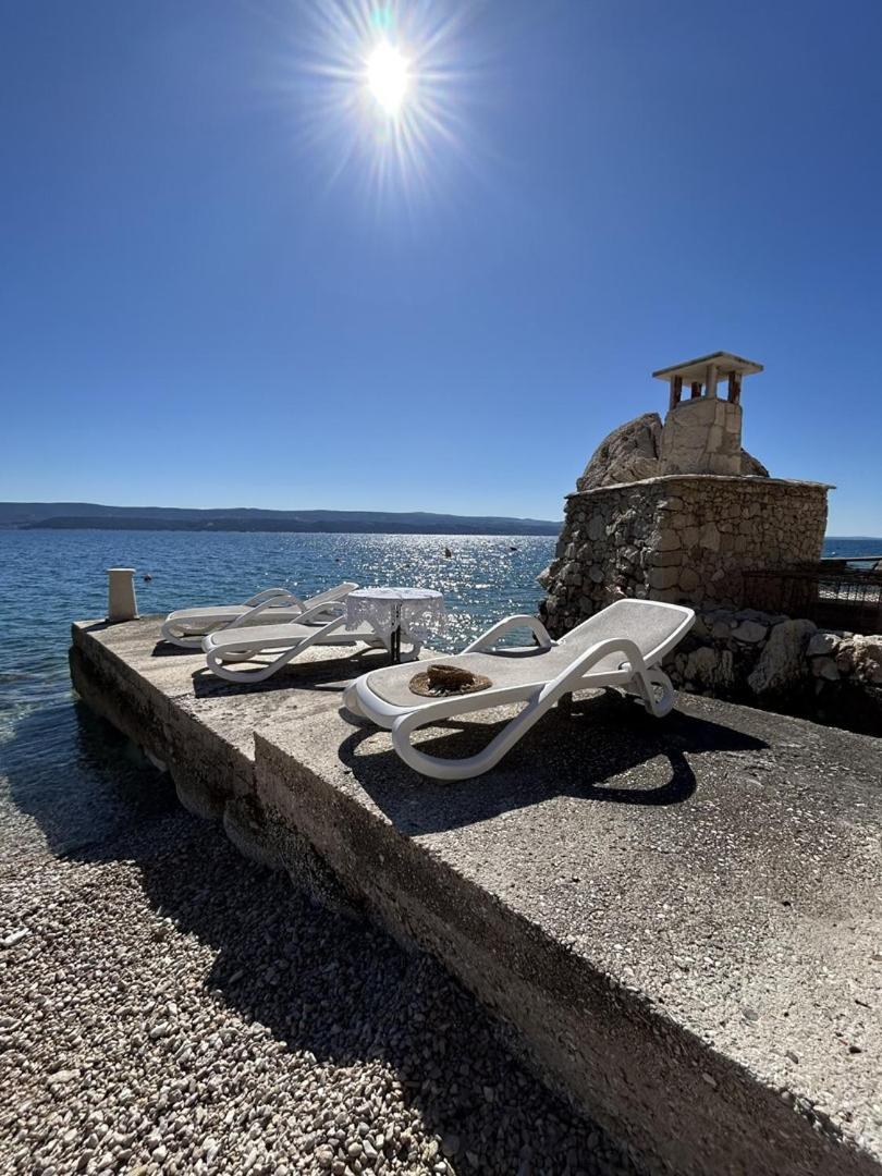 Azure Apartments By The Sea Near City Omiš Exterior foto
